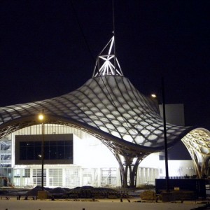 پاورپوینت معماری پیتر آیزنمن و بهرام شیر دل پاورپوینت معماری پیتر آیزنمن و بهرام شیر دل