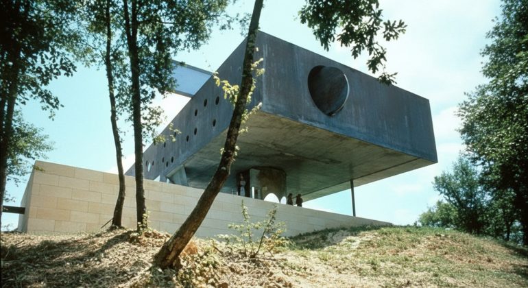 پاورپوینت بررسی و تحلیل معماری خانه بوردو