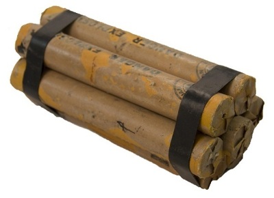 تحقیق ماده منفجره