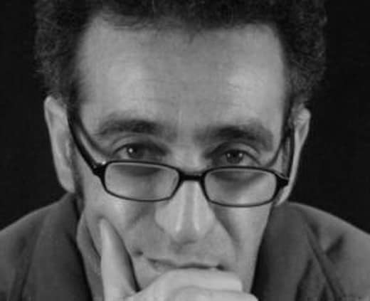 پاورپوینت بررسی رضا مرادی غیاث آبادی (اختر باستان شناس)